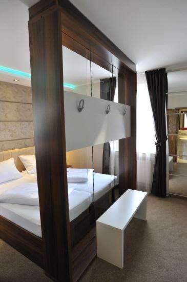 Отель Bergischer Hof 3*